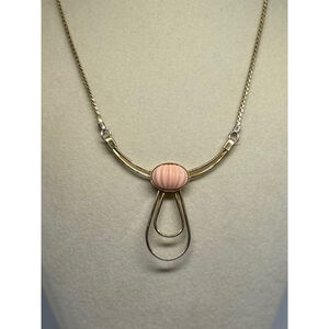 Vintage Celebrity NY Pink Lucite Necklace‎